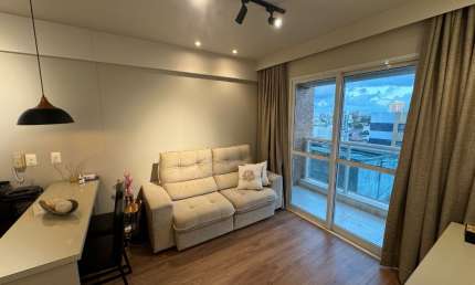 Apartamento mobiliado, 1 suíte, varanda, nascente, 1 vaga coberta , Rio VErmelho