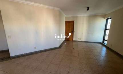 Apartamento com 4 dormitórios para alugar no bairro Centro