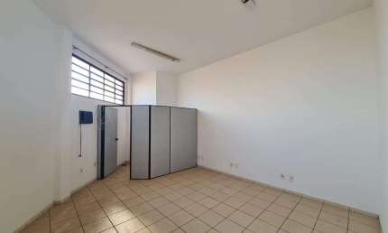 Sala Comercial no Bairro Jardim Irajá, 2 vagas, Chile
