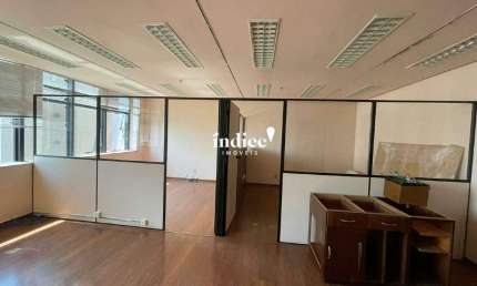 Sala Comercial no Bairro Centro, 2 vagas, Condominio Saint Moritz