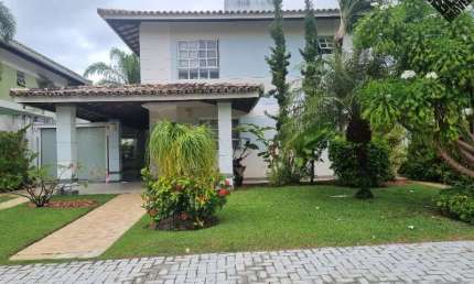 Casa em Condomínio de Luxo em Itapuã, Salvador-BA: 3 Quartos, 1 Suíte, 4 Banheiros, 2 Vagas, 157 m² Área