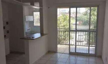 otimo apartamento de 2 dormitorios uma vaga, sacada com toldo e tela proteção nas janelas