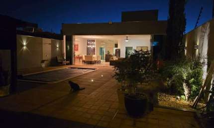maravilhosa casa em mirassol 3 dormitorios , suite, armarios, piscina e muito mais