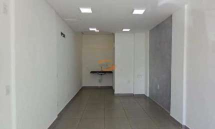 Uma Sala Comercial bem localizada no Green Laife II .