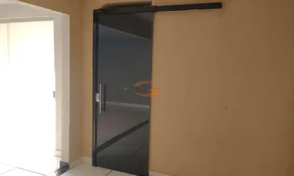 Casa com 3 quartos para alugar na Rua Salim Jorge Sarkis, Conjunto Habitacional São Deocleciano, São José do Rio Preto