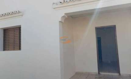 Casa com 3 quartos para alugar na Rua Doutor Assis Brasil, Vila Angélica, São José do Rio Preto
