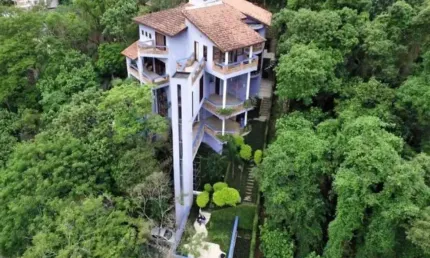 Casa à venda na Alameda Carvalho, 26, Altos de São Fernando, Jandira