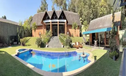 Casa à venda na Saxão, 343, Jardim Passárgada I, Cotia