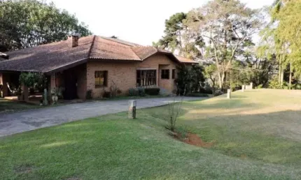 Casa à venda na Rua São João, 497, Vila Santo Antônio, Cotia