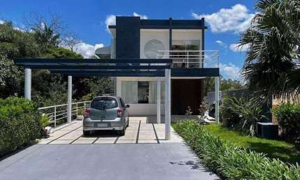 Casa à venda na Alameda Turmalina, 13, Golf Gardens, Carapicuíba