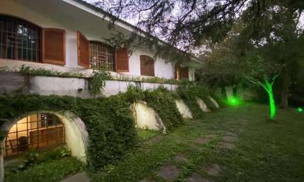 Casa para Locação em Cotia, Chácara Granja Velha, 7 dormitórios, 4 suítes, 6 banheiros, 12 vagas