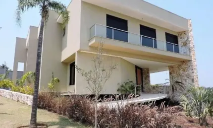 Casa à venda na Avenida São Camilo, 476, Chácara São João, Carapicuíba