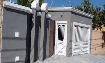 Casa para Venda em Araçatuba, Santana, 4 dormitórios, 1 suíte, 3 banheiros, 2 vagas