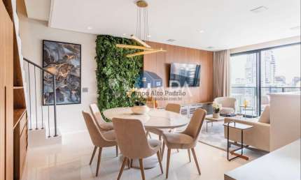 Lindo Duplex totalmente mobiliado e decorado com 2 suites e 2 vagas