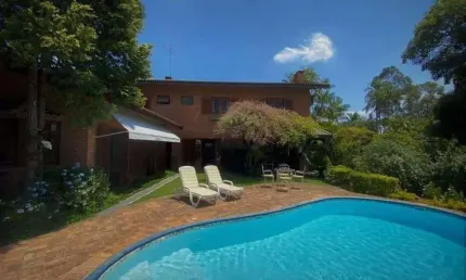 Casa à venda na Avenida Ciro Saldanha de Castro, 9, Palos Verdes, Carapicuíba