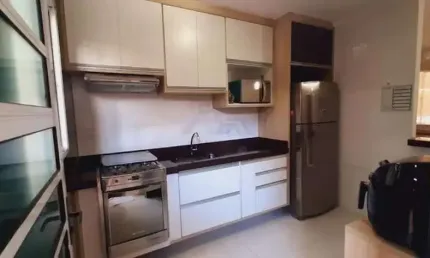 Casa à venda na Avenida Amador Aguiar, 571, Jaraguá, São Paulo