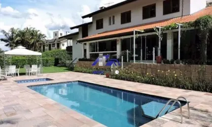 Casa à venda na Rua Balança, 38, Palos Verdes, Cotia