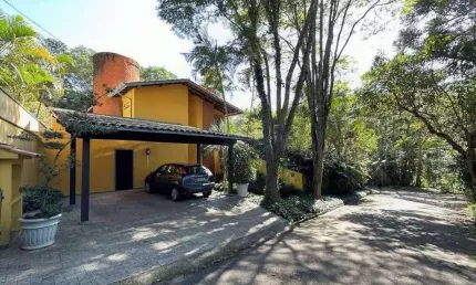 Casa à venda na Dos Alecrins, 88, Vila Lisboa, Carapicuíba