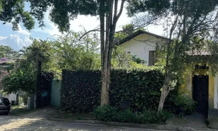 Sobrado para Venda em Carapicuíba, Vila Diva, 4 dormitórios, 2 suítes, 4 banheiros, 4 vagas