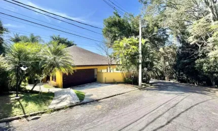 Sobrado para Venda em Carapicuíba, Palos Verdes, 5 dormitórios, 5 suítes, 8 banheiros, 4 vagas