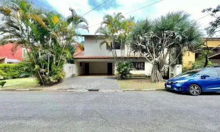 Sobrado para Venda em Carapicuíba, Parque Ideal, 3 dormitórios, 2 suítes, 3 banheiros, 4 vagas