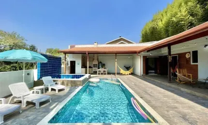 Casa para Venda em Carapicuíba, Vila Appia Antica, 3 dormitórios, 3 suítes, 5 banheiros, 2 vagas