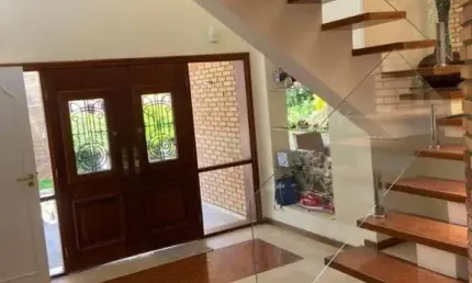 Sobrado para Venda em Jandira, Nova Higienópolis, 3 dormitórios, 1 suíte, 5 banheiros, 4 vagas