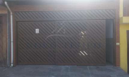 Sobrado com 2 dorms e 2 vagas no Jardim Tupanci - Aceita permuta