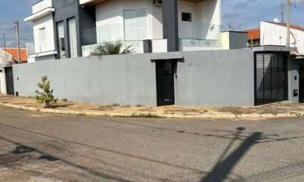 Casa para Venda em Tatuí, Jardim Mantovani, 3 dormitórios, 1 suíte, 4 banheiros, 4 vagas
