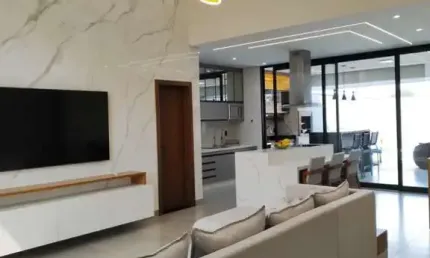 Casa para Venda em Araçatuba, Alvorada, 3 dormitórios, 3 suítes, 5 banheiros, 2 vagas