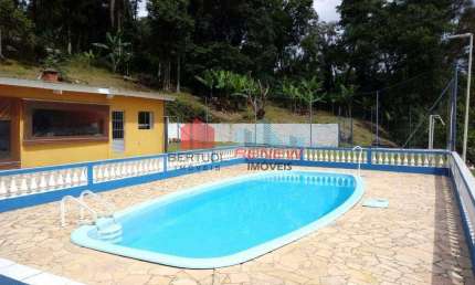 Chácara à venda, 12.300 m² de terreno, 860 m² de construção em Mairinque SP