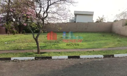 Terreno para vender em Valinhos,com 373,00 m2 e topografia plana,lado externo do Condomínio Vila Real.