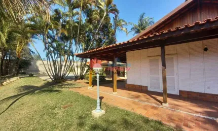 Chácara dentro do Condomínio Maison Blanche para venda Valinhos SP.