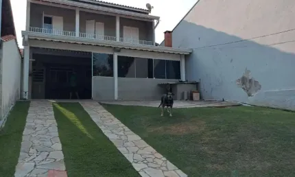 Casa para vender em Valinhos no Condomínio Tabatinga,com 03 quartos,boa localização.