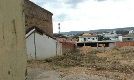 Terreno à venda na Rua Vitória Colombo Rossi, 2, Jardim Vila Rosa, Valinhos