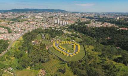 Terreno à venda na Avenida Nami Azem, 1800, Colônia, Jundiaí