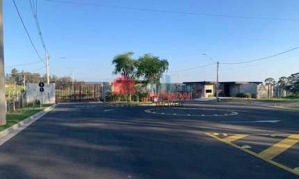 Terreno em condomínio à venda Colinas do Castelo em Jaguariúna