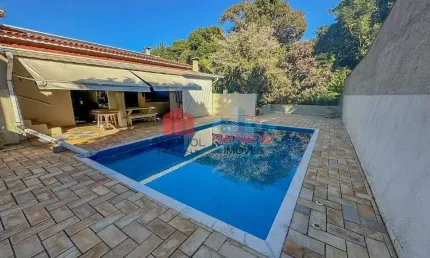 Casa à venda bairro Jardim Valença muito tranquilo na cidade de Valinhos.