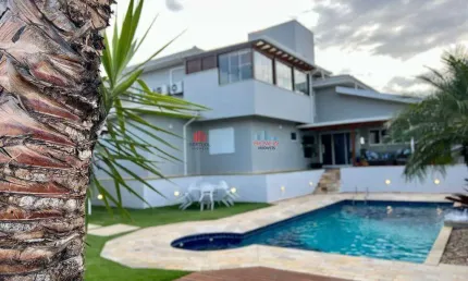 Casa alto padrão à venda completamente mobiliada e equipada no Condomínio Terras de Santa Tereza.
