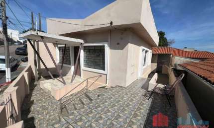 Casa à Venda para Uso Comercial ou Residencial no Bairro Santa Rosa, Vinhedo/SP