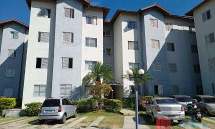 Vendo apartamento com 3 dormitórios, repleto de móveis planejados.