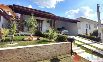 Casa à venda no Condomínio Jardim das Palmeiras em Vinhedo/SP