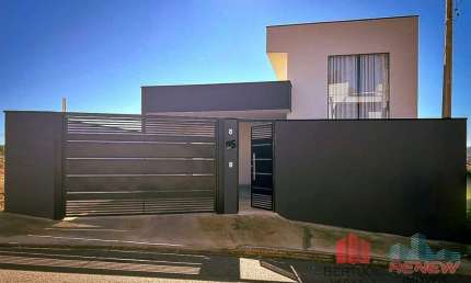 Linda casa Térrea à venda na região do Pinheirinho - Super moderna