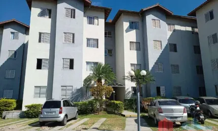 Alugo apartamento com 3 dormitórios, repleto de móveis planejados.