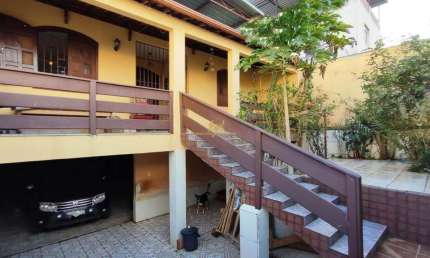 Nova Era - Casa 3/4 (1 suíte) - Com quintal, piscina, terraço e 2 churrasqueiras - 6 vagas