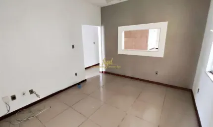Francisco Bernardino - Casa 4/4 (1 Suíte) - Sala com Sacada - Amplos Terraço e Quintal - 2 Vagas