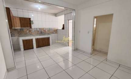 Monte Castelo - Casa 3/4 - Cômodos Grandes - Amplo Quintal - Ampla Cozinha - VG P MOTO