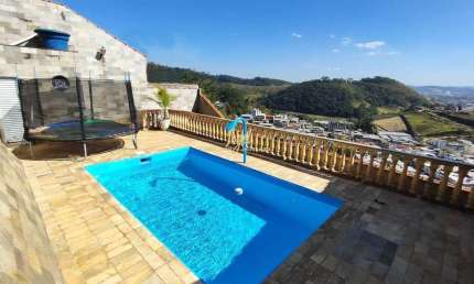 Santa Maria - Casa 4/4 (1 Suíte) - Piscina - Espaço Gourmet - Amplo Quintal - 2 Vagas