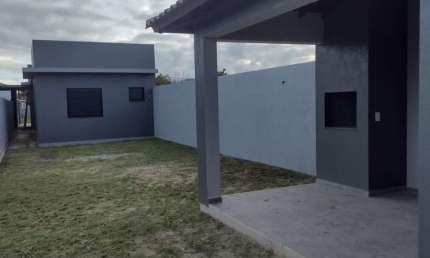 Casa para Venda em Tramandaí, CRUZEIRO, 3 dormitórios, 1 suíte, 2 banheiros, 1 vaga