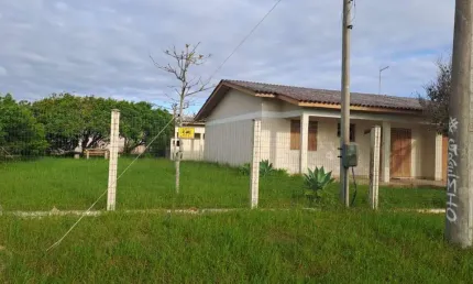 Casa para Venda em Tramandaí, Nova Tramandaí, 3 dormitórios, 2 banheiros, 1 vaga